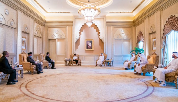 ОАЭ и Индонезия