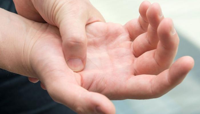 Синдром запястного канала: когда немеют пальцы на руке