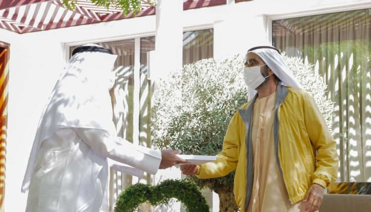 Мохаммед бин Рашид получает послание к Президенту государства от Хранителя двух священных мечетей для участия в 41-м заседании стран сотрудничества.